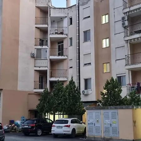 Liam'S Apartment Golem  Exterior photo